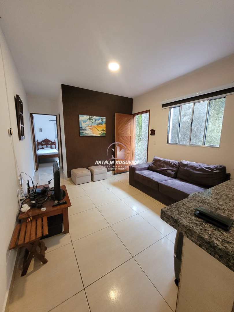 Casa à venda com 2 quartos, 174m² - Foto 1