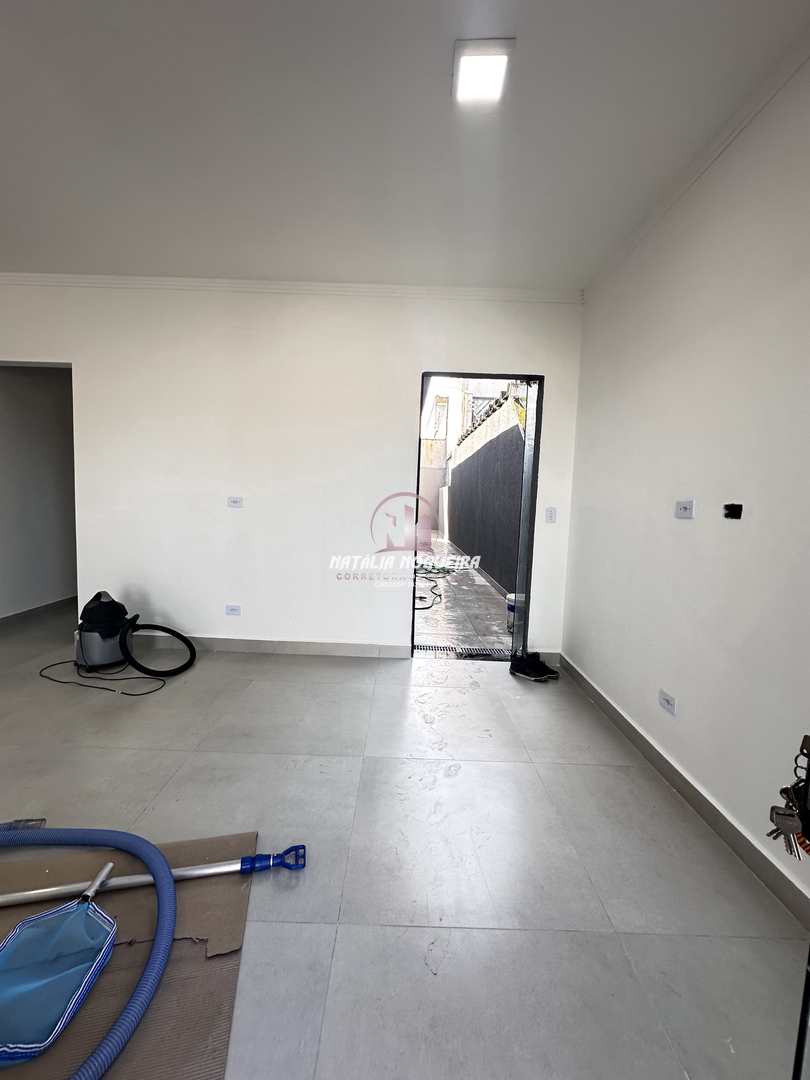 Casa à venda com 2 quartos, 125m² - Foto 4