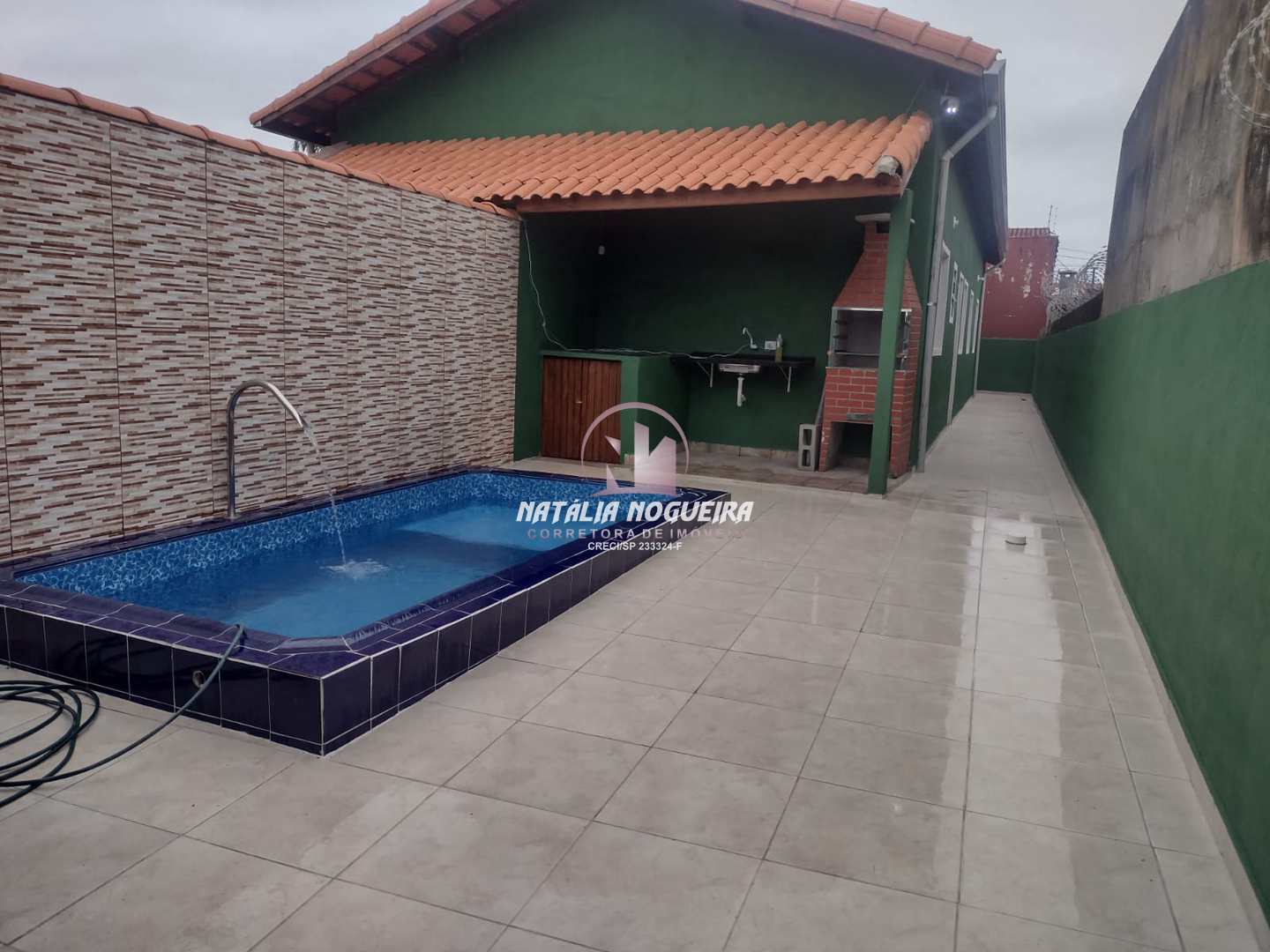 Casa à venda com 2 quartos, 160m² - Foto 2