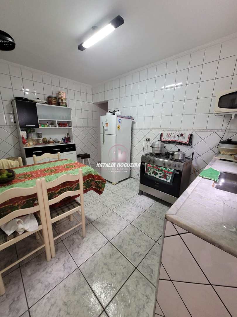 Sobrado à venda com 2 quartos, 138m² - Foto 6