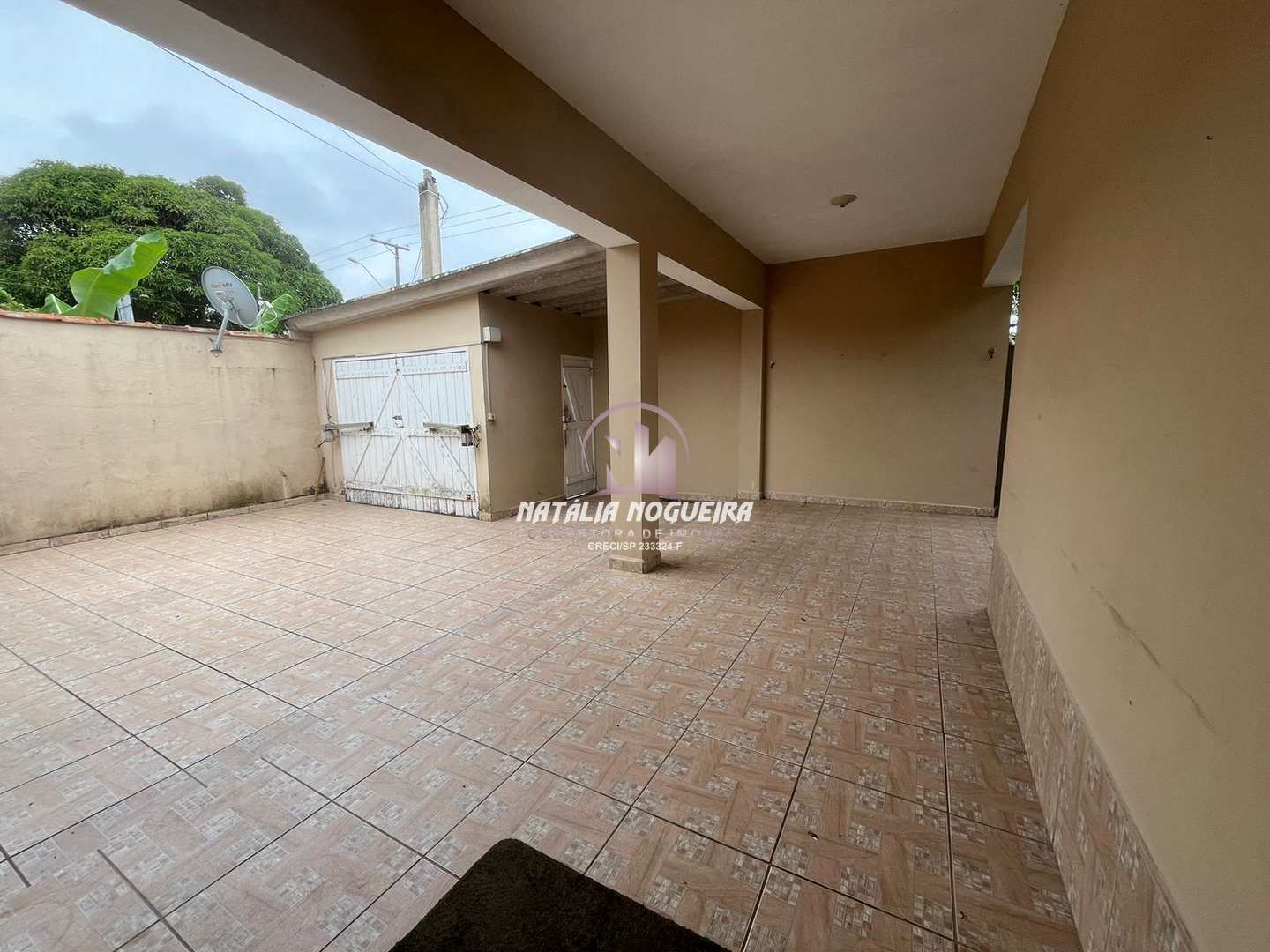 Casa à venda e aluguel com 3 quartos, 255m² - Foto 2