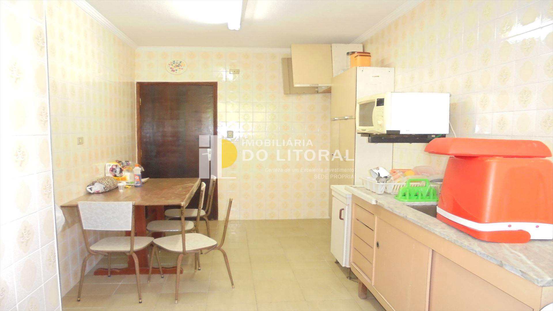 Kitnet com 1 dorm, Centro, Mongaguá - R$ 145 mil, Cod: 418704