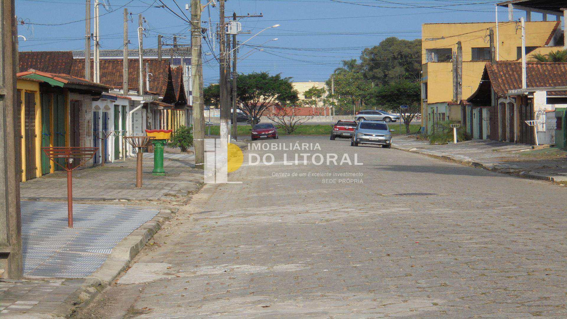 Casa com 2 dorms, Balneário Itaguai, Mongaguá - R$ 170.000 