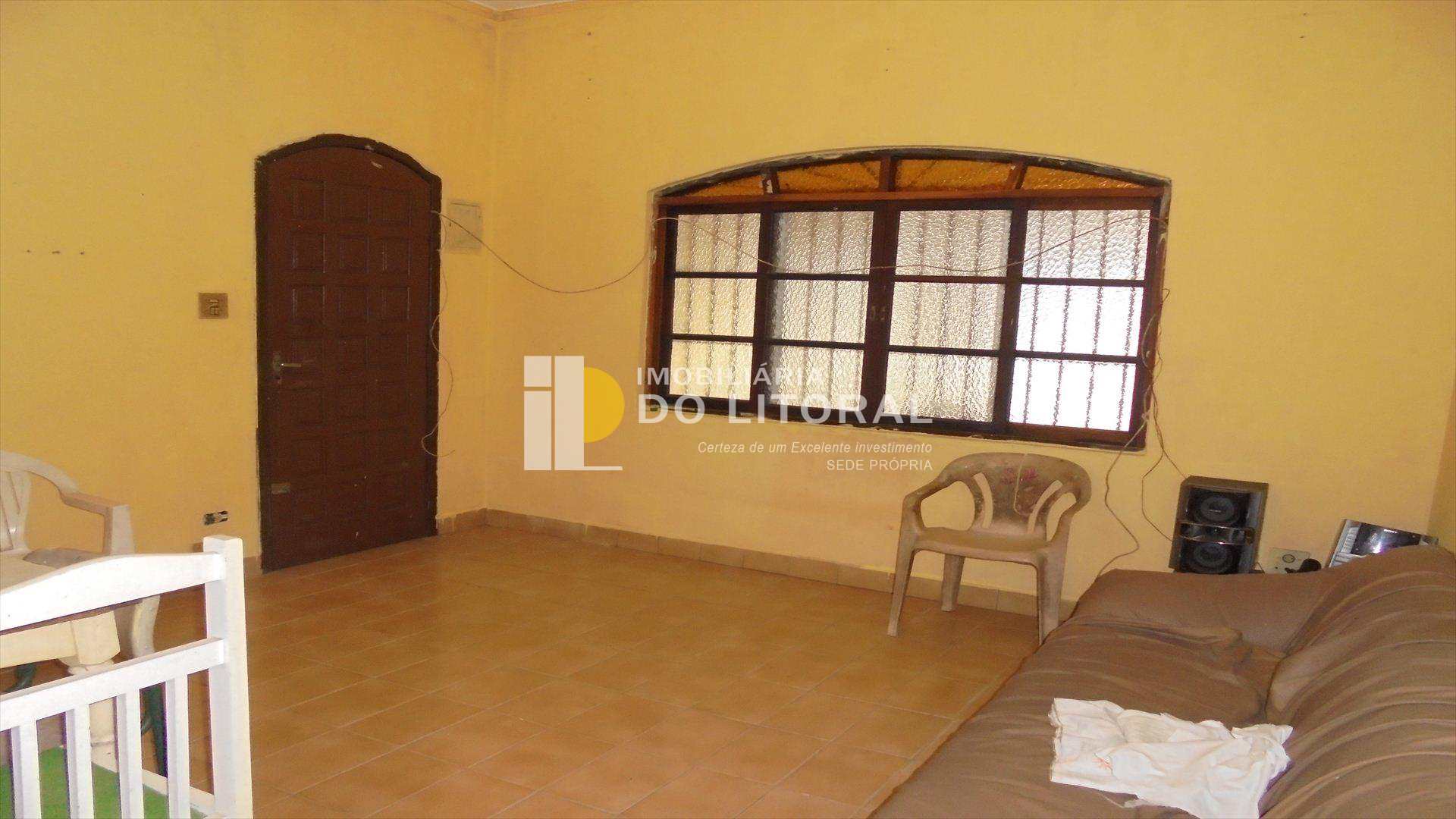 Casa com 2 dorms, Balneário Itaguai, Mongaguá - R$ 170.000 