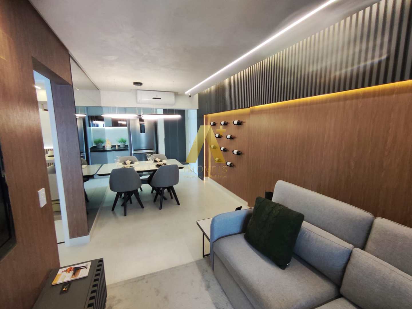 Apartamento à venda com 2 quartos, 72m² - Foto 3