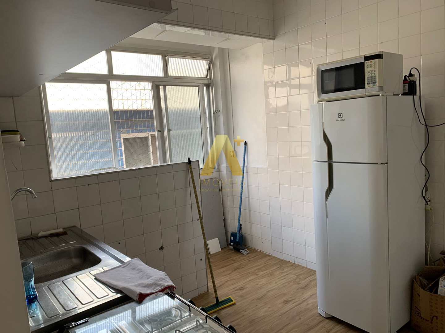 Apartamento à venda com 2 quartos, 65m² - Foto 4