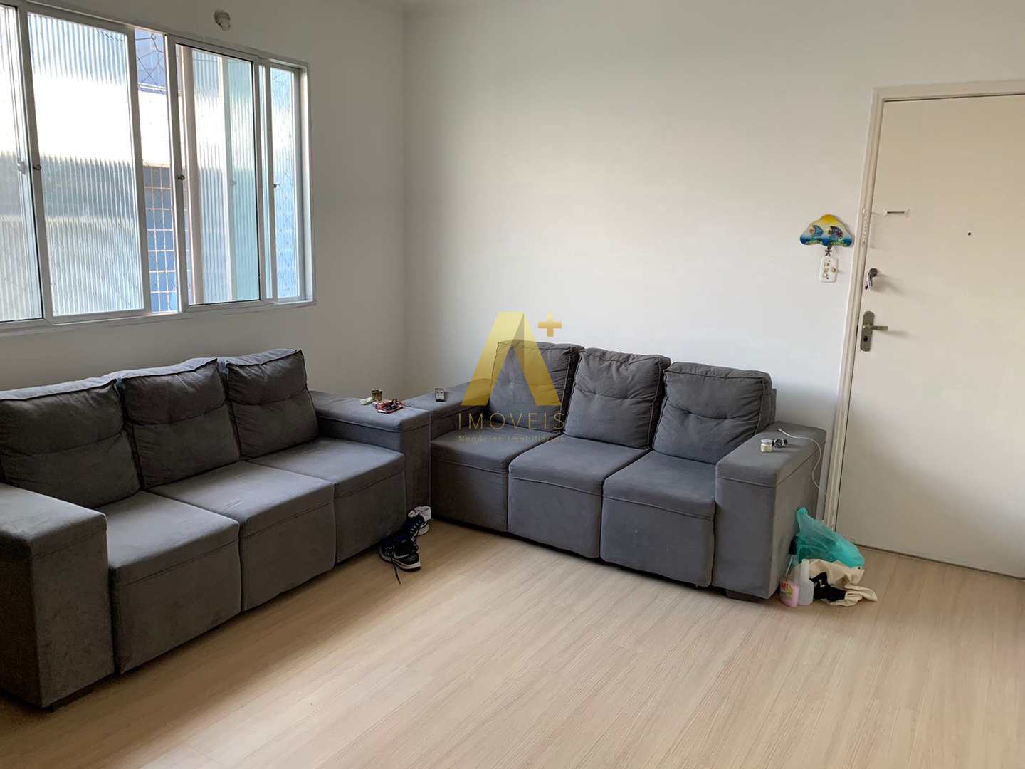 Apartamento à venda com 2 quartos, 65m² - Foto 3