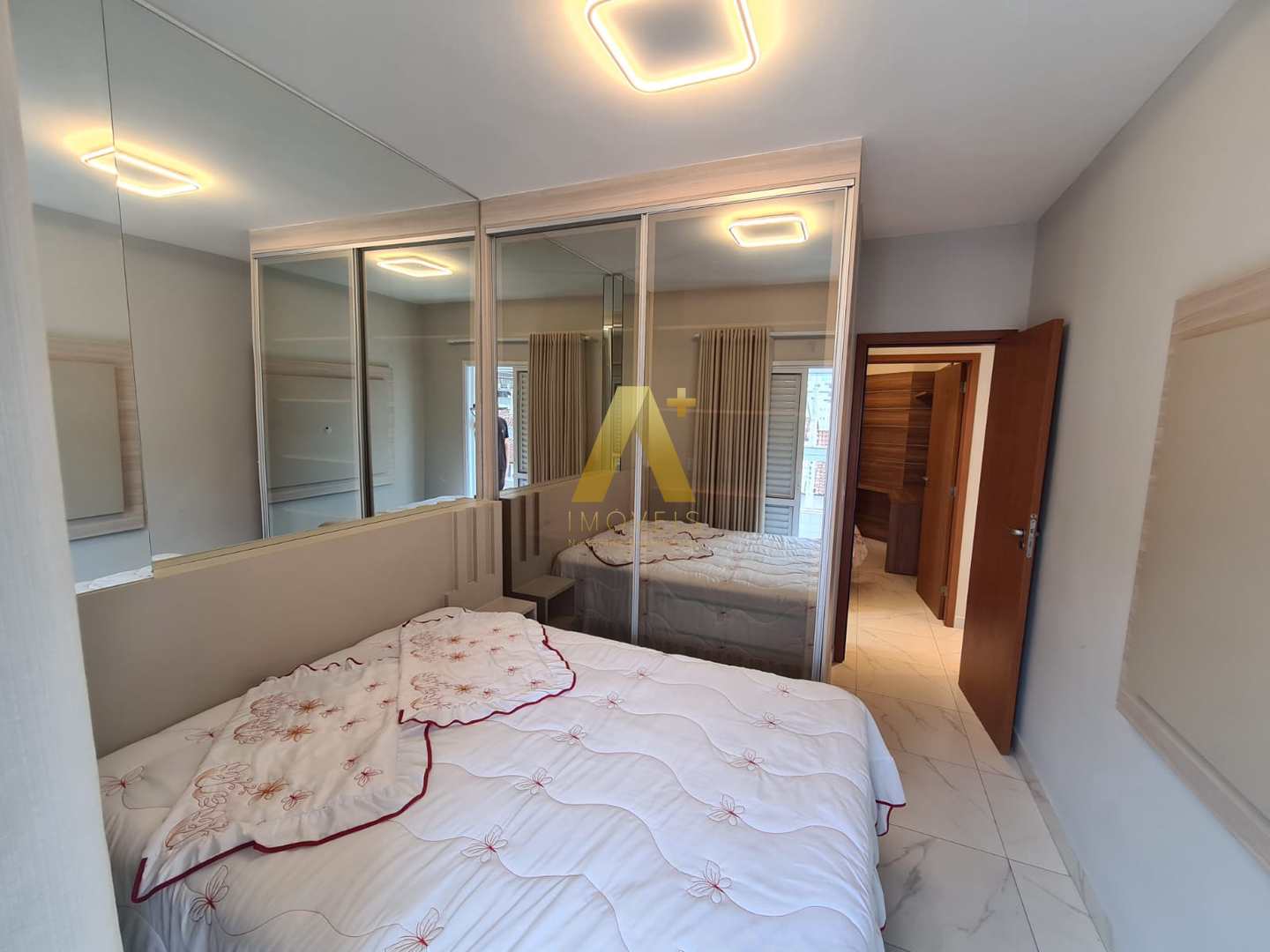 Apartamento à venda com 2 quartos, 67m² - Foto 11