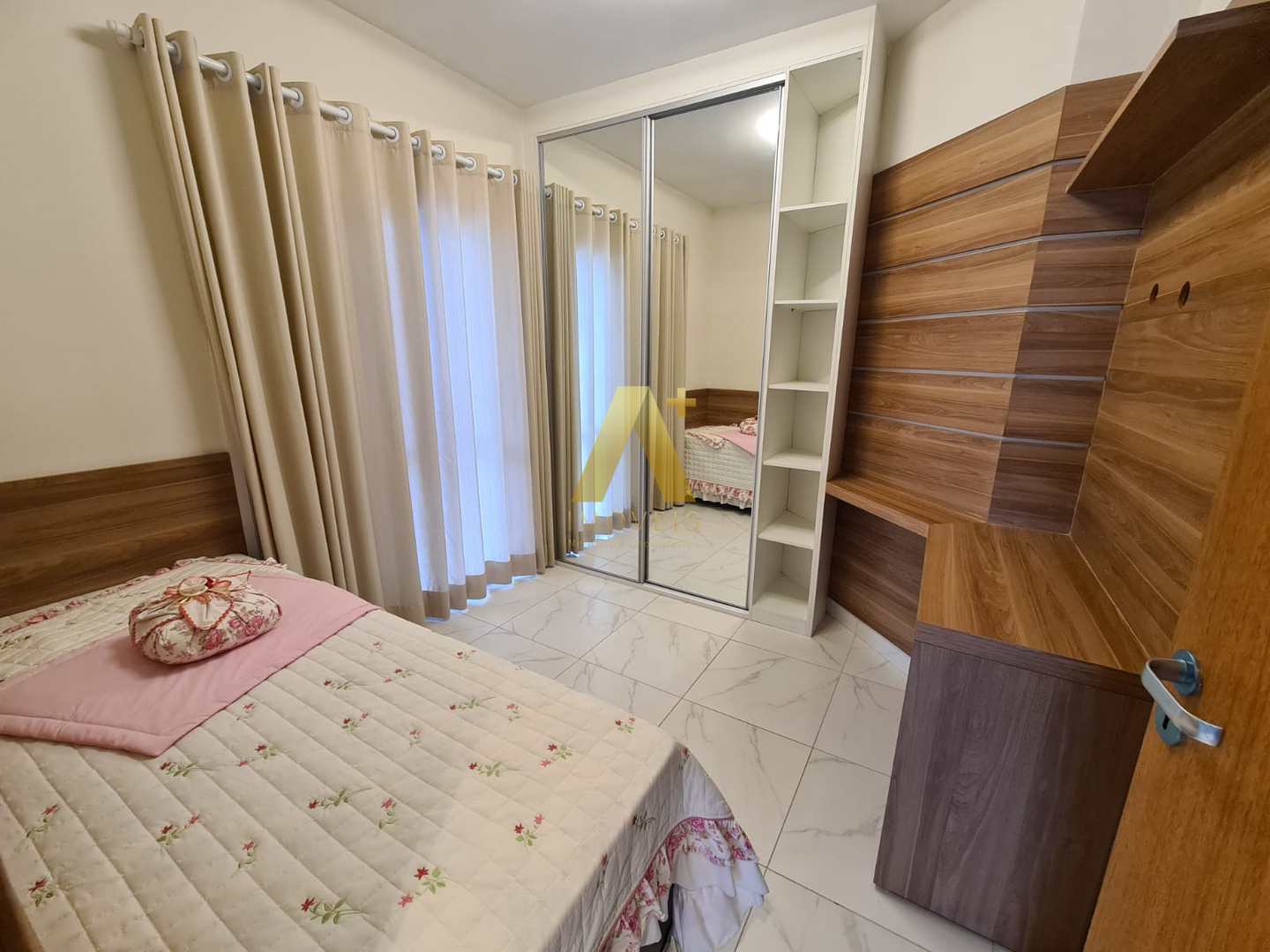 Apartamento à venda com 2 quartos, 67m² - Foto 6