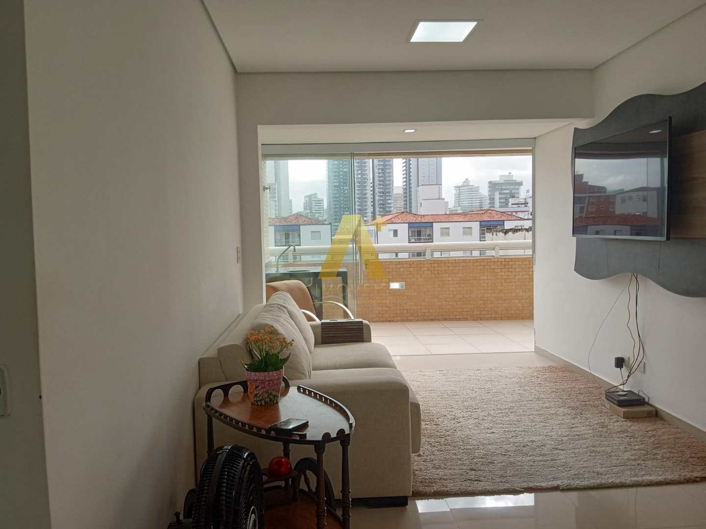 Apartamento à venda com 2 quartos, 100m² - Foto 2