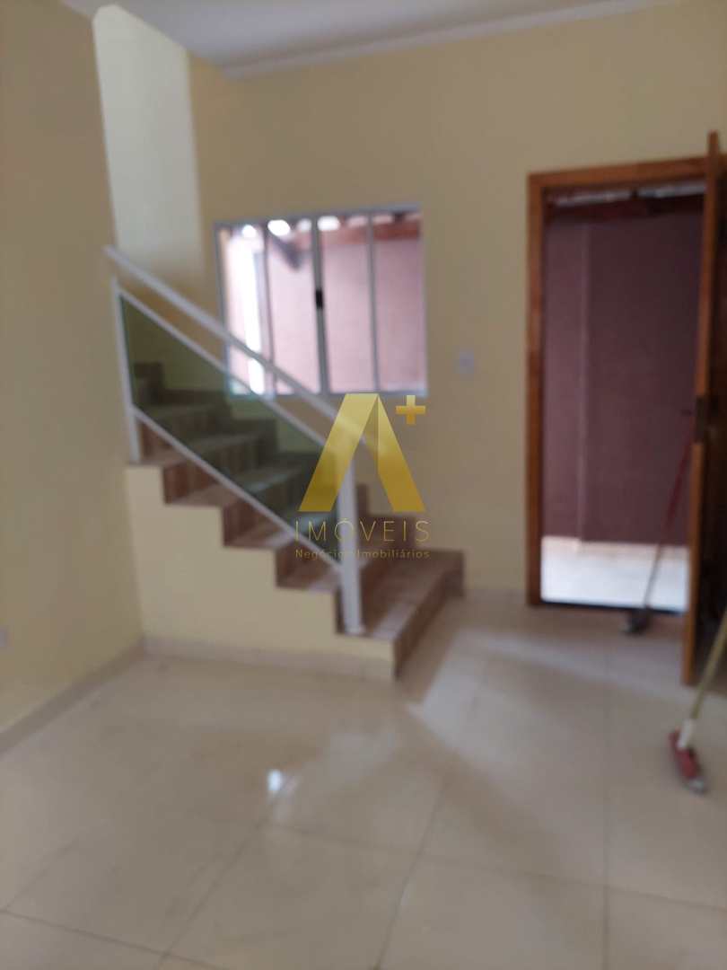 Sobrado à venda com 2 quartos, 52m² - Foto 2