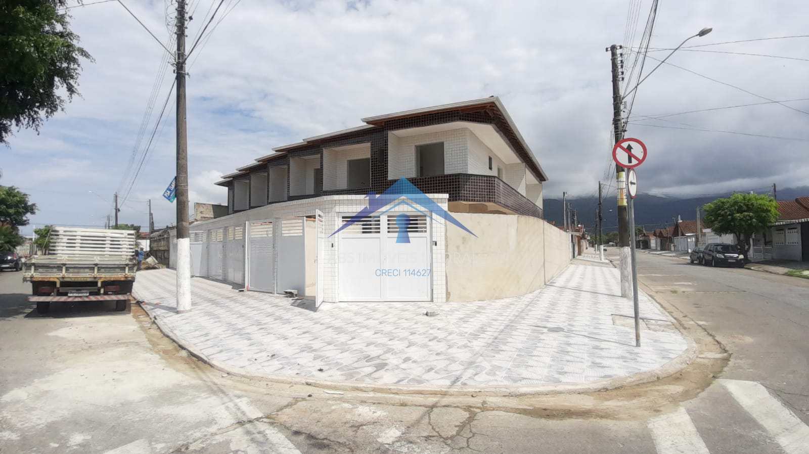Casa com 2 dorms, Real, Praia Grande - R$ 399 mil, Cod: 4192