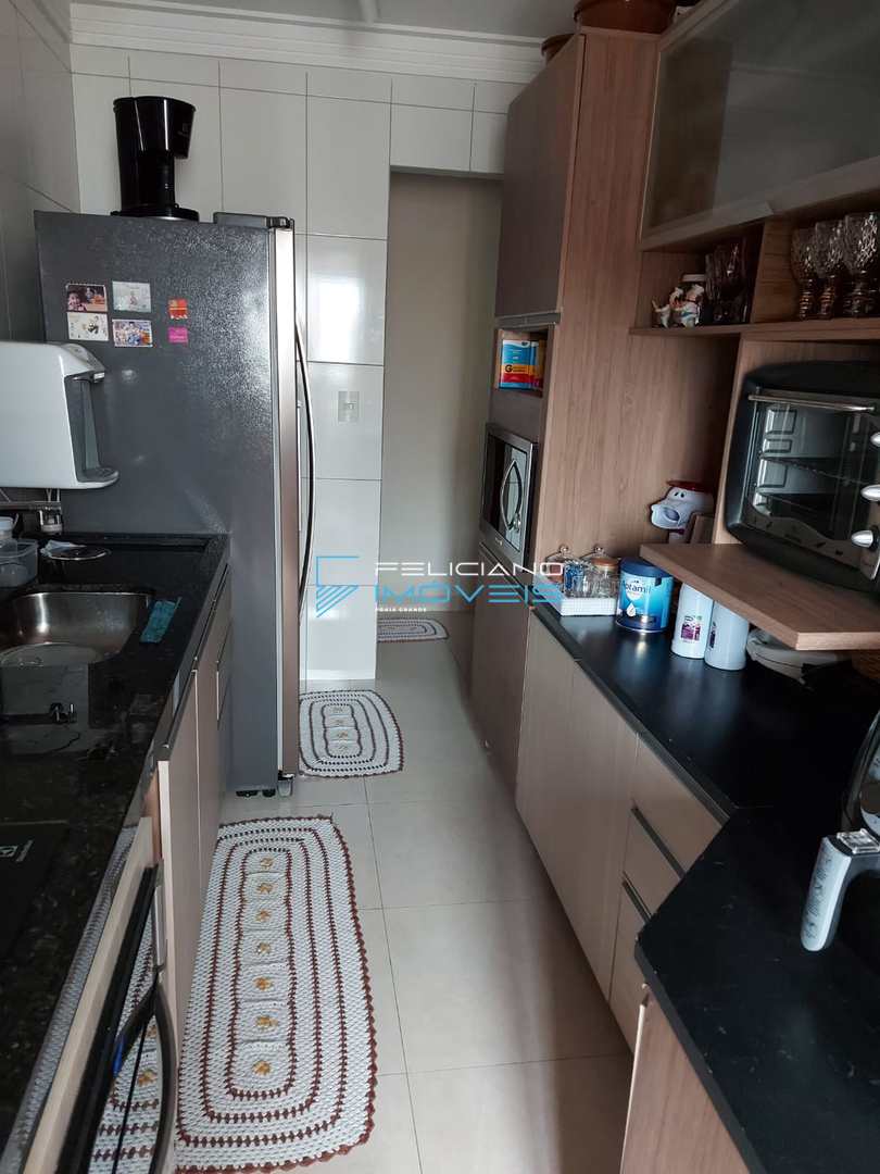 Apartamento à venda com 2 quartos, 68m² - Foto 7