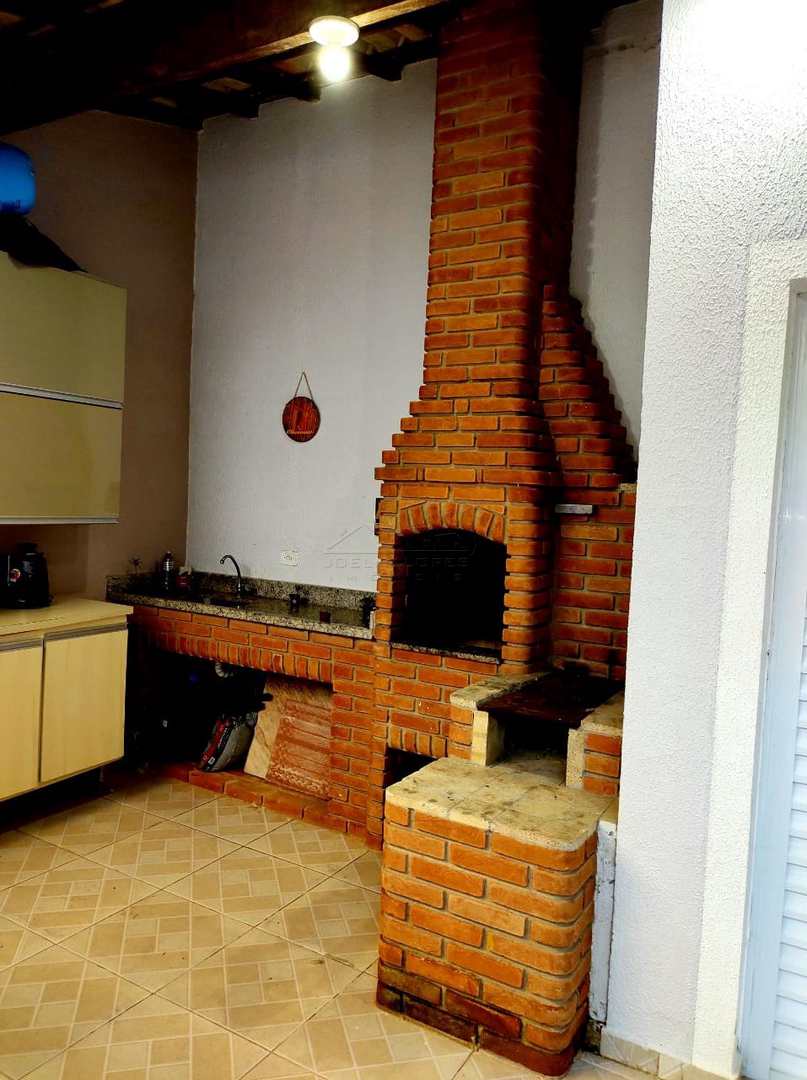 Casa à venda com 2 quartos, 84m² - Foto 4