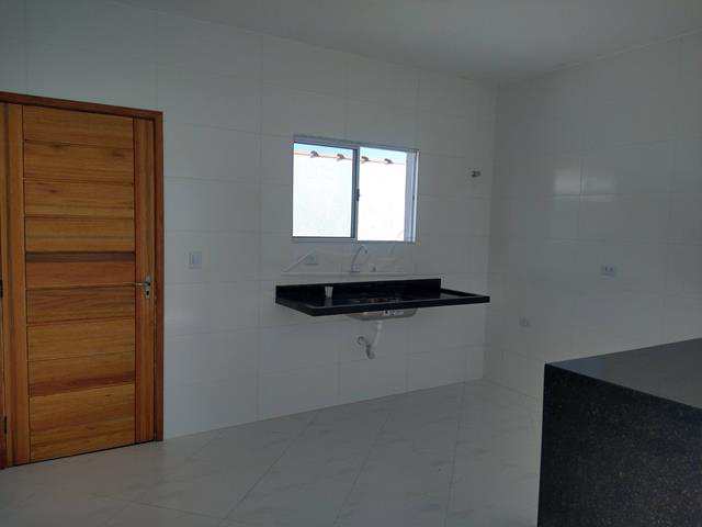 Casa à venda com 2 quartos, 70m² - Foto 8