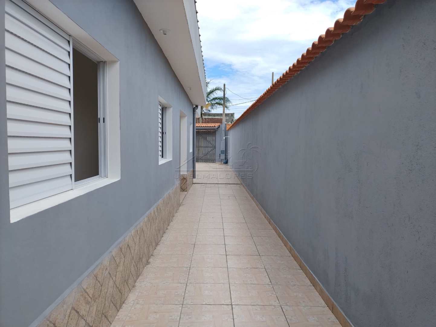 Casa à venda com 2 quartos, 104m² - Foto 2