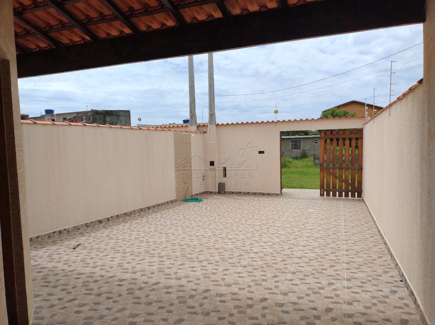 Casa à venda com 2 quartos, 69m² - Foto 5