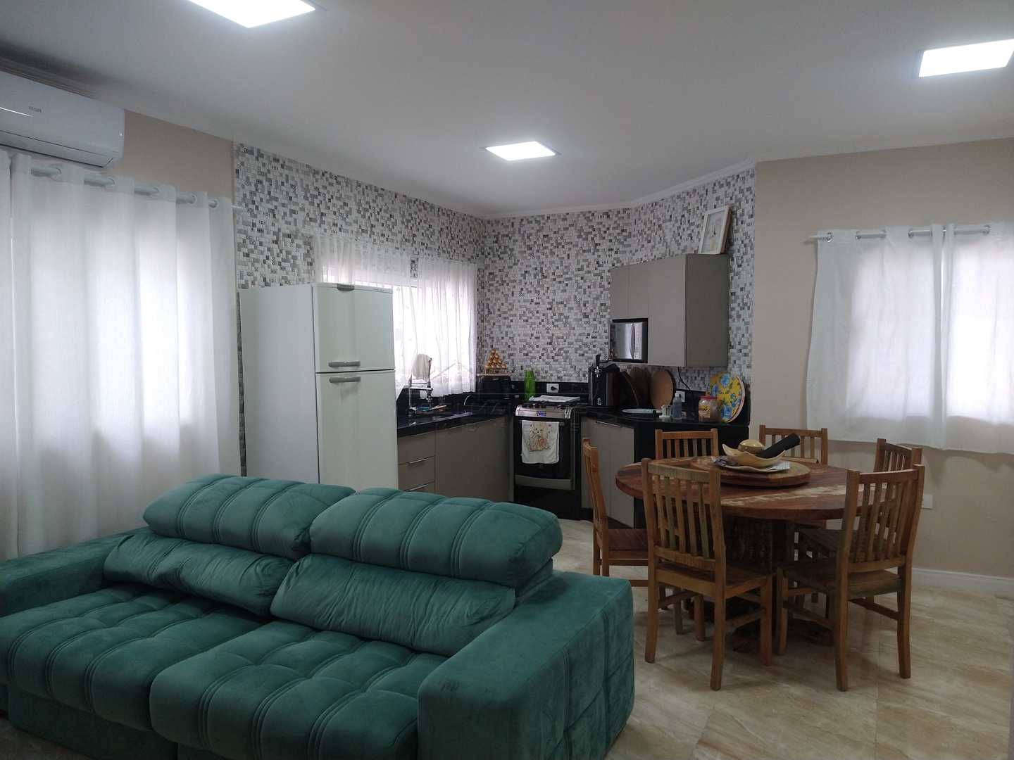 Casa à venda com 3 quartos, 91m² - Foto 12