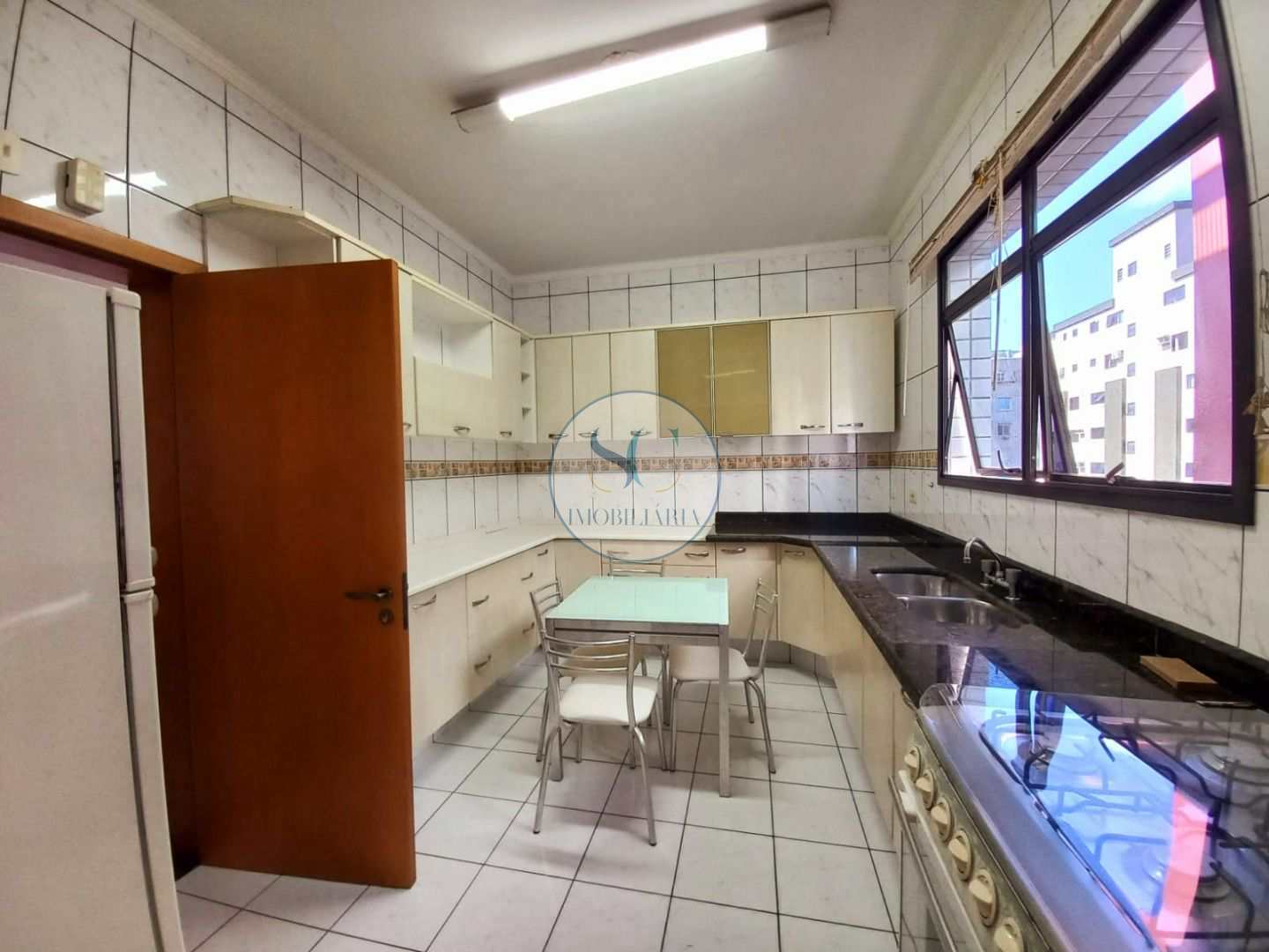 Apartamento para alugar com 4 quartos, 180m² - Foto 15