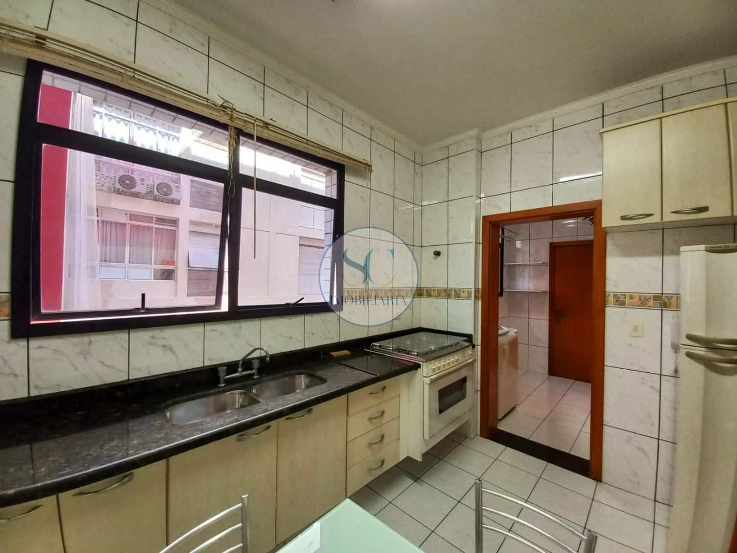 Apartamento para alugar com 4 quartos, 180m² - Foto 11