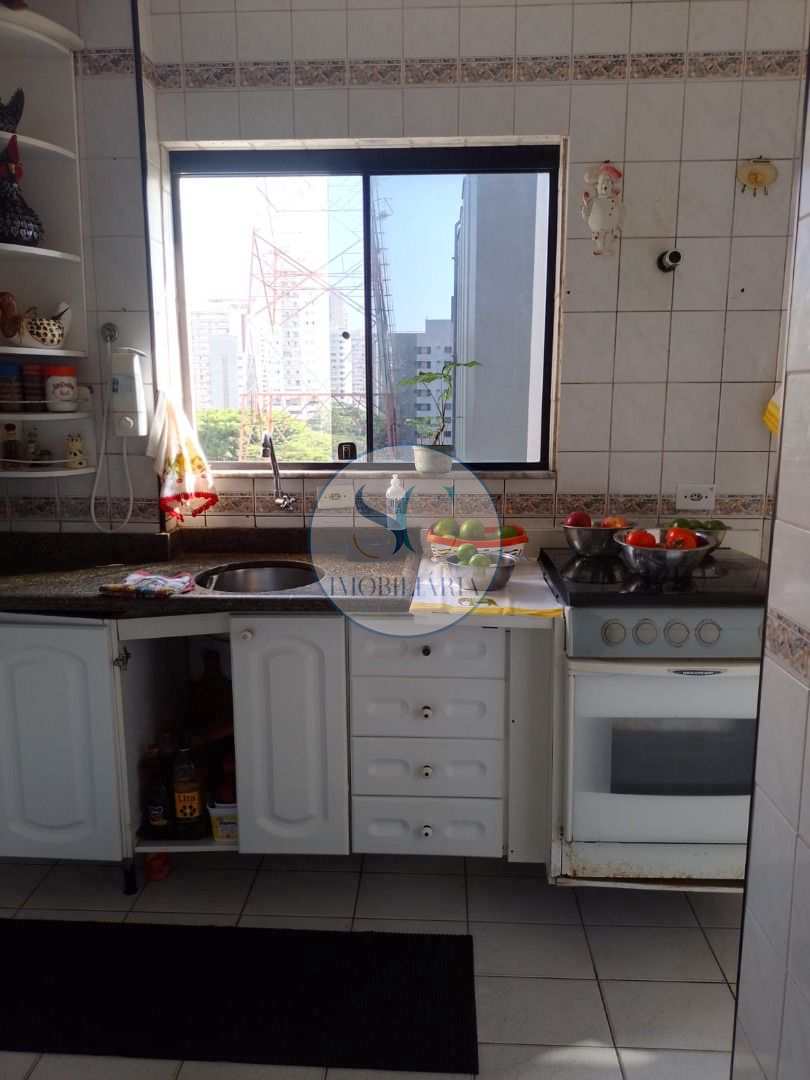 Apartamento à venda com 3 quartos, 145m² - Foto 15