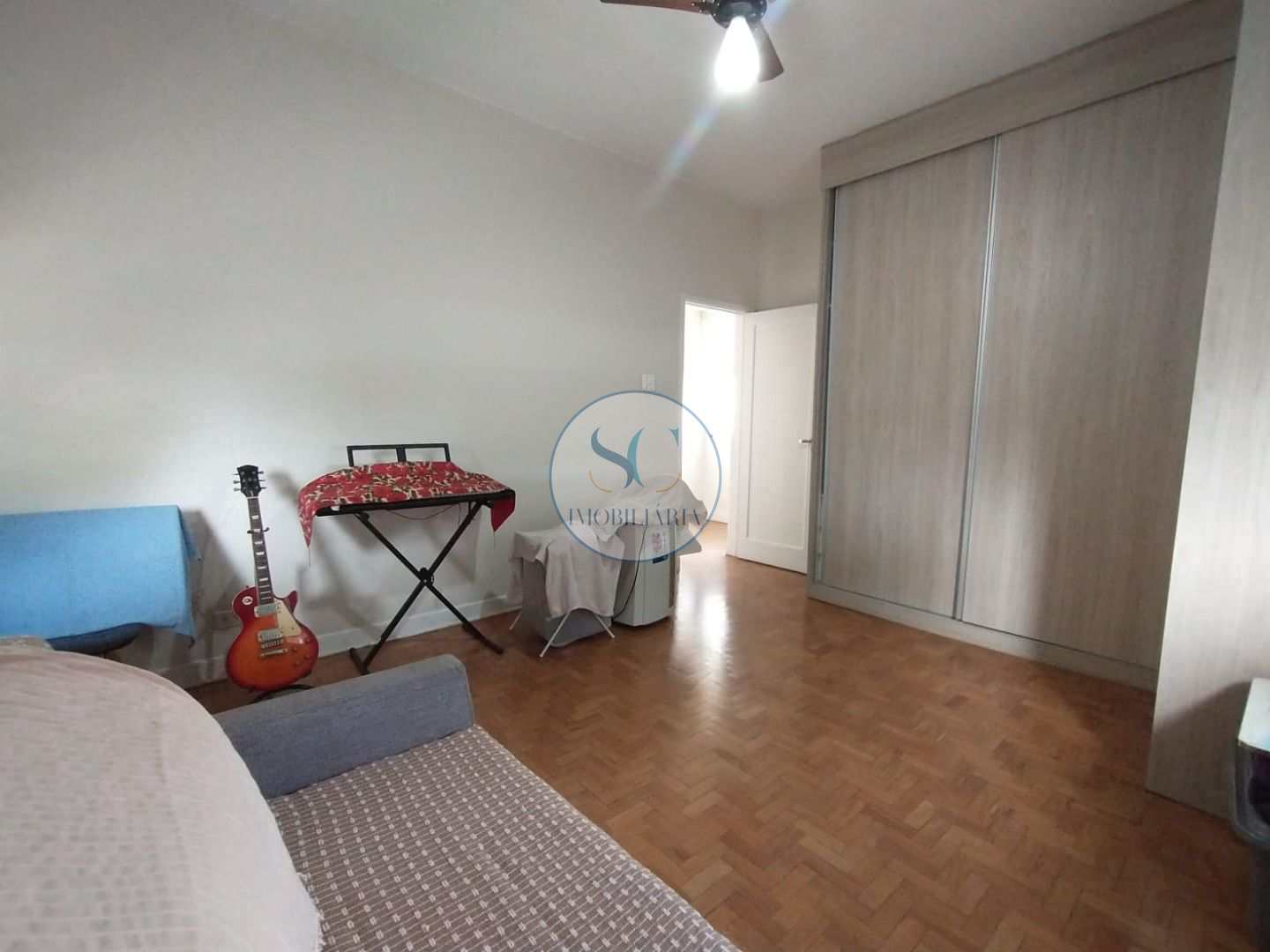 Casa à venda com 2 quartos, 130m² - Foto 9