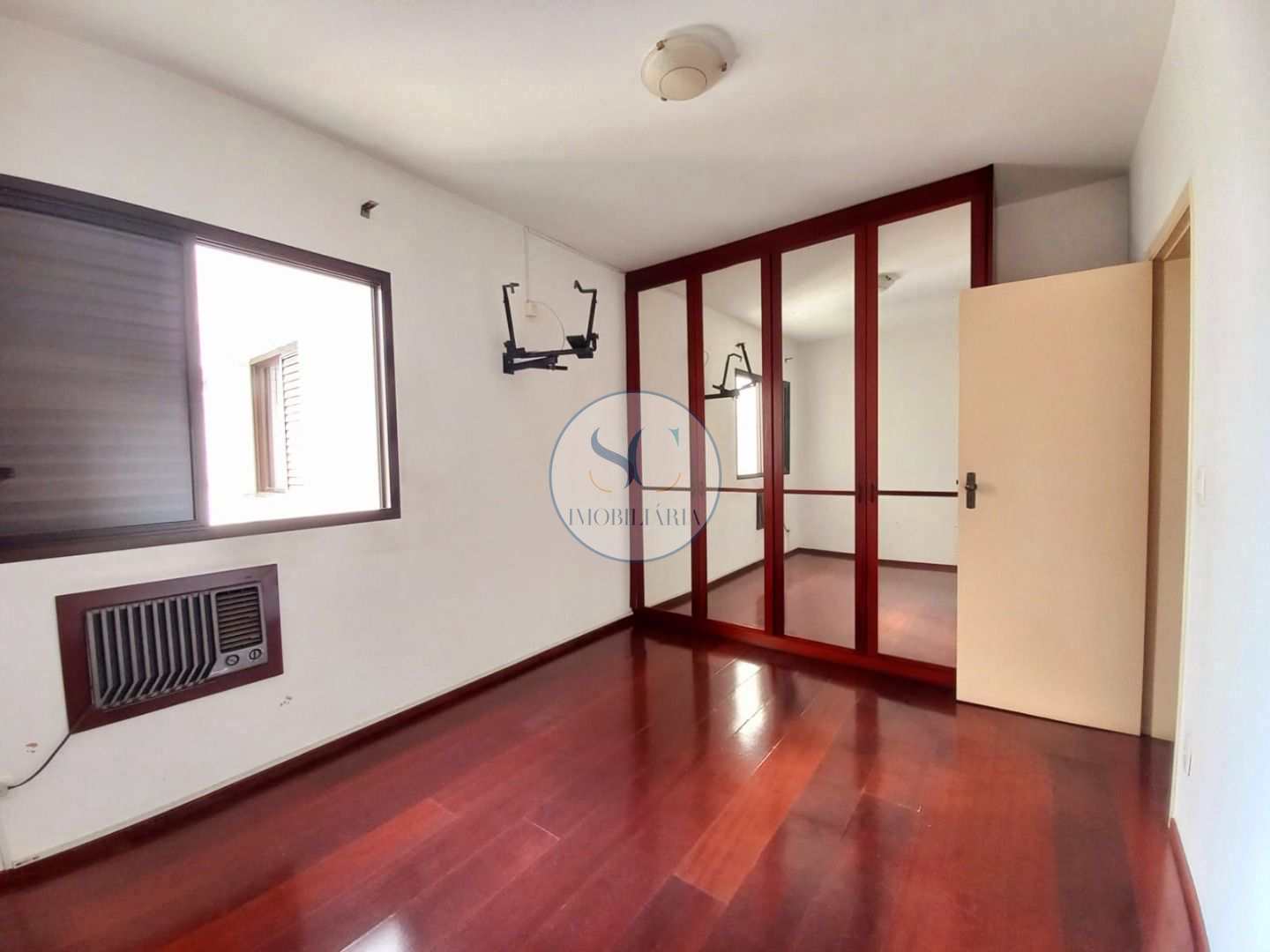 Apartamento à venda com 4 quartos, 230m² - Foto 9