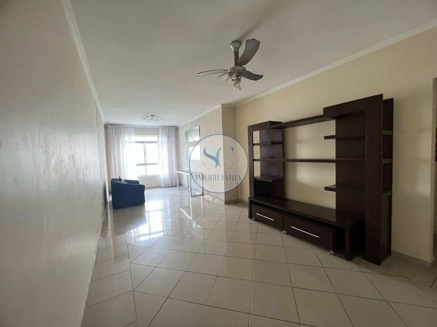 Apartamento à venda com 3 quartos, 150m² - Foto 1