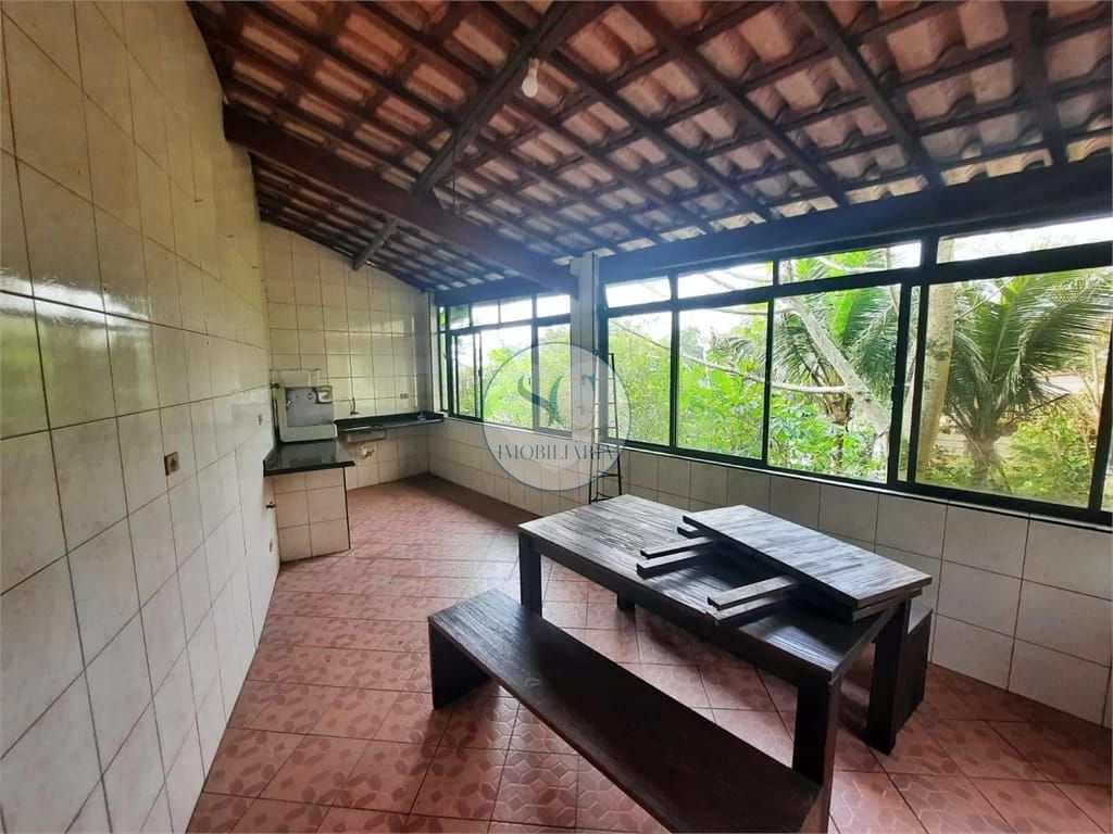 Casa à venda com 6 quartos, 270m² - Foto 3