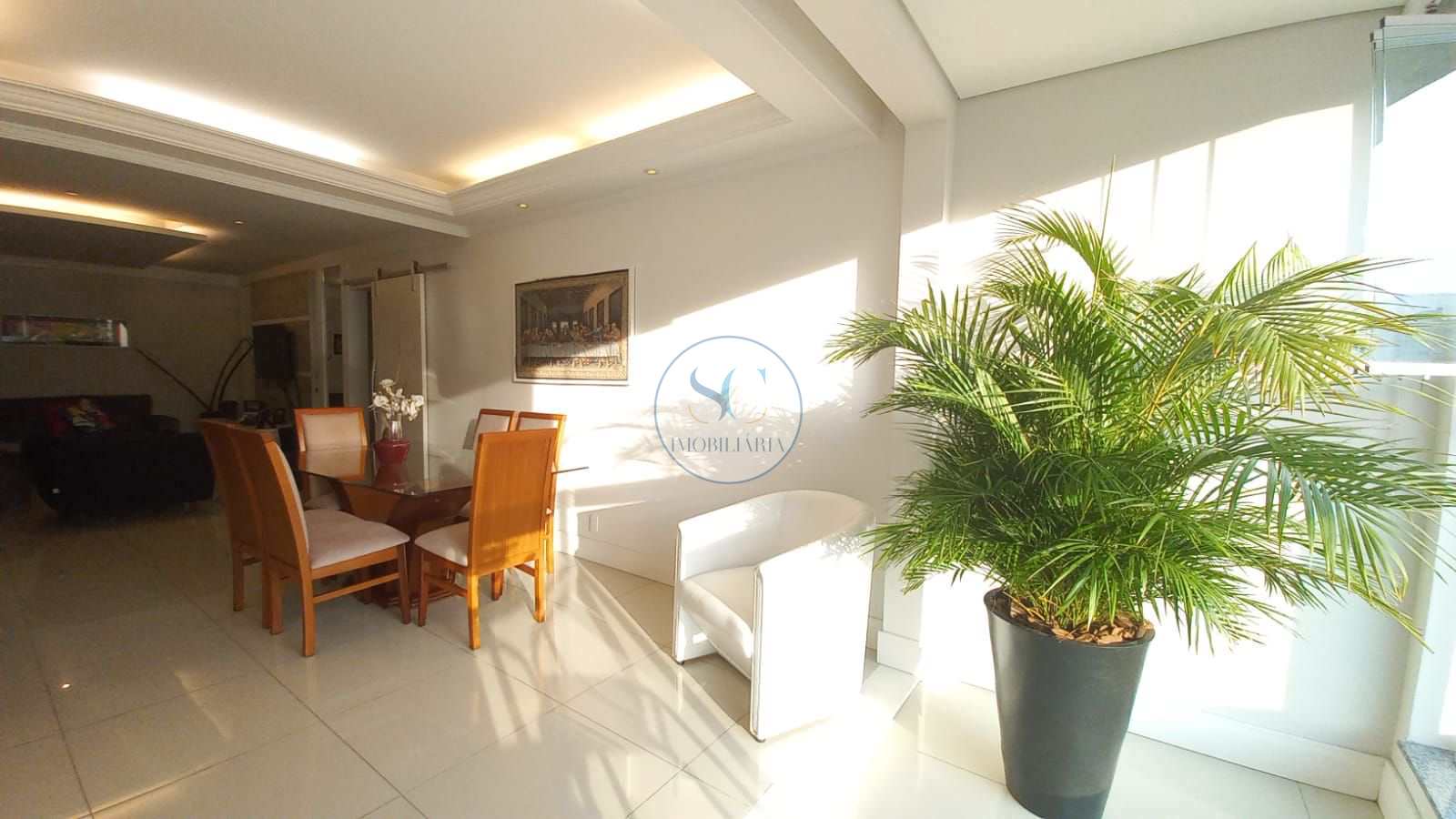 Apartamento à venda com 3 quartos, 147m² - Foto 4