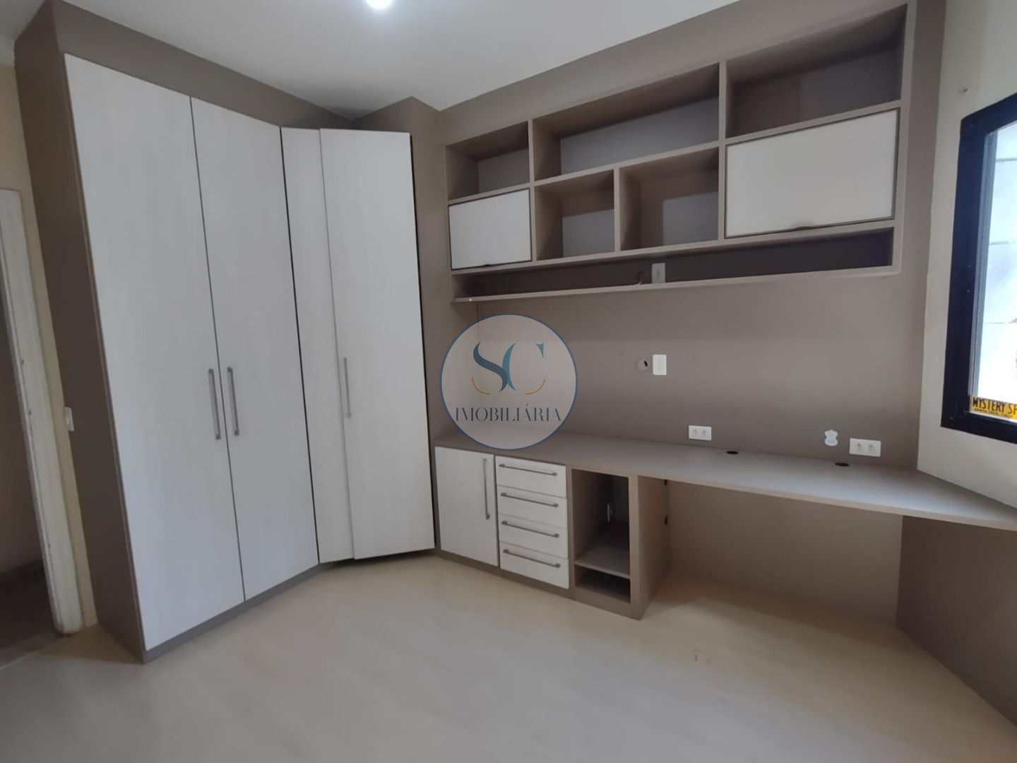 Apartamento à venda com 4 quartos, 202m² - Foto 17