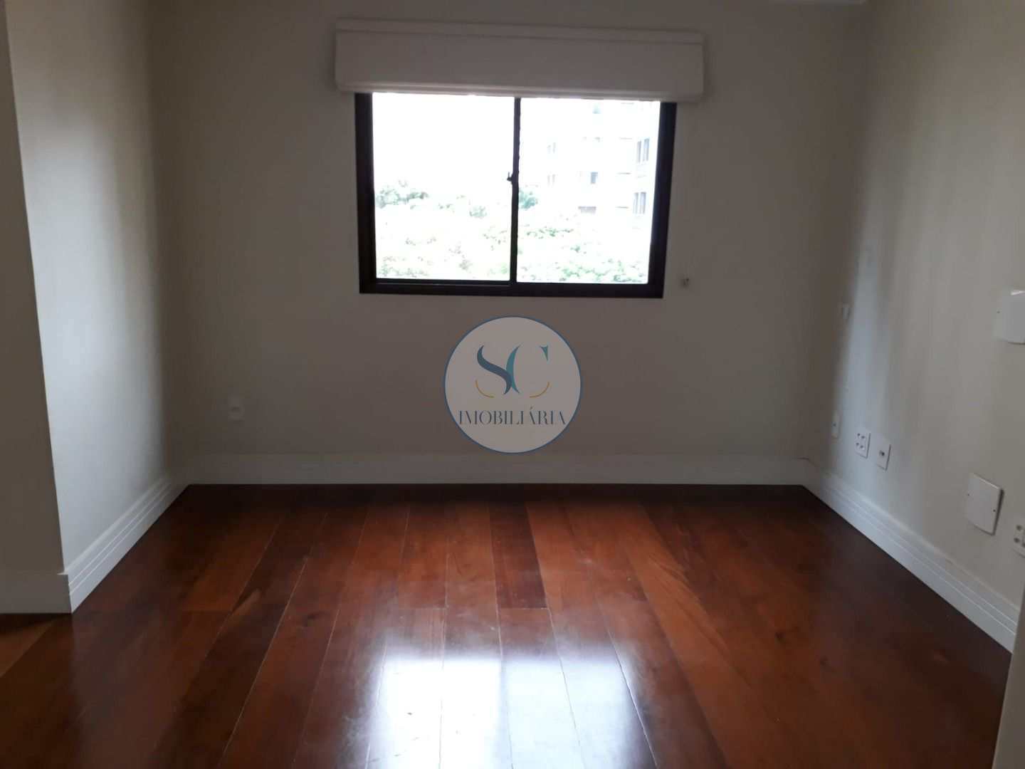 Apartamento à venda com 3 quartos, 211m² - Foto 4