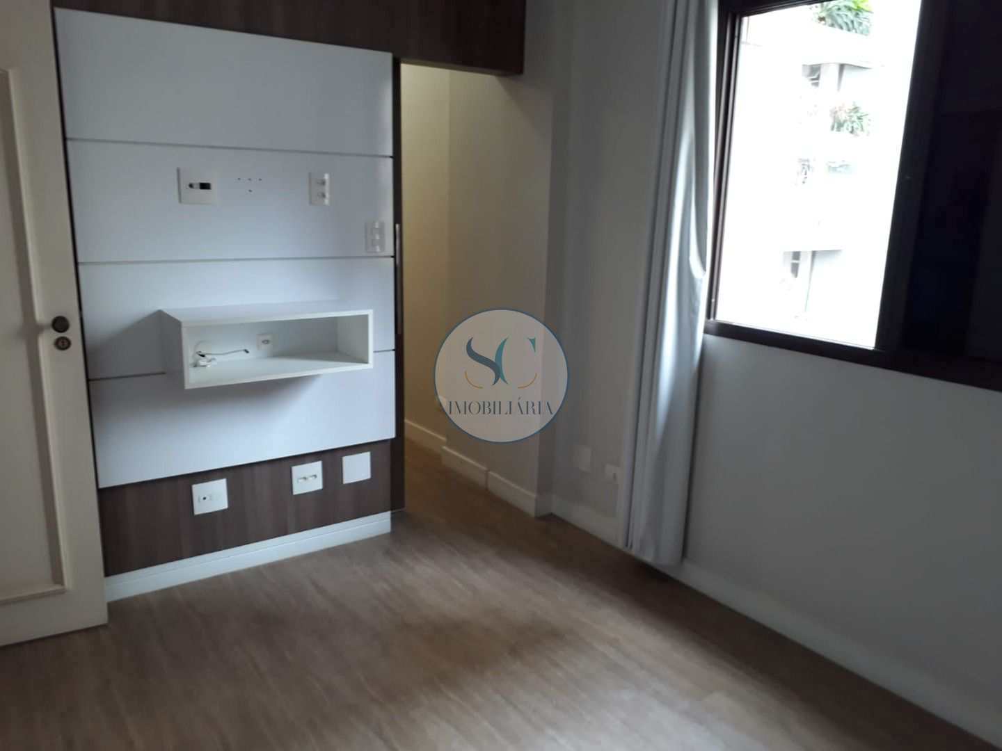 Apartamento à venda com 3 quartos, 211m² - Foto 32