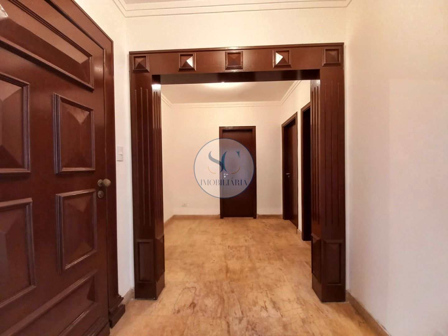 Apartamento à venda com 3 quartos, 180m² - Foto 2