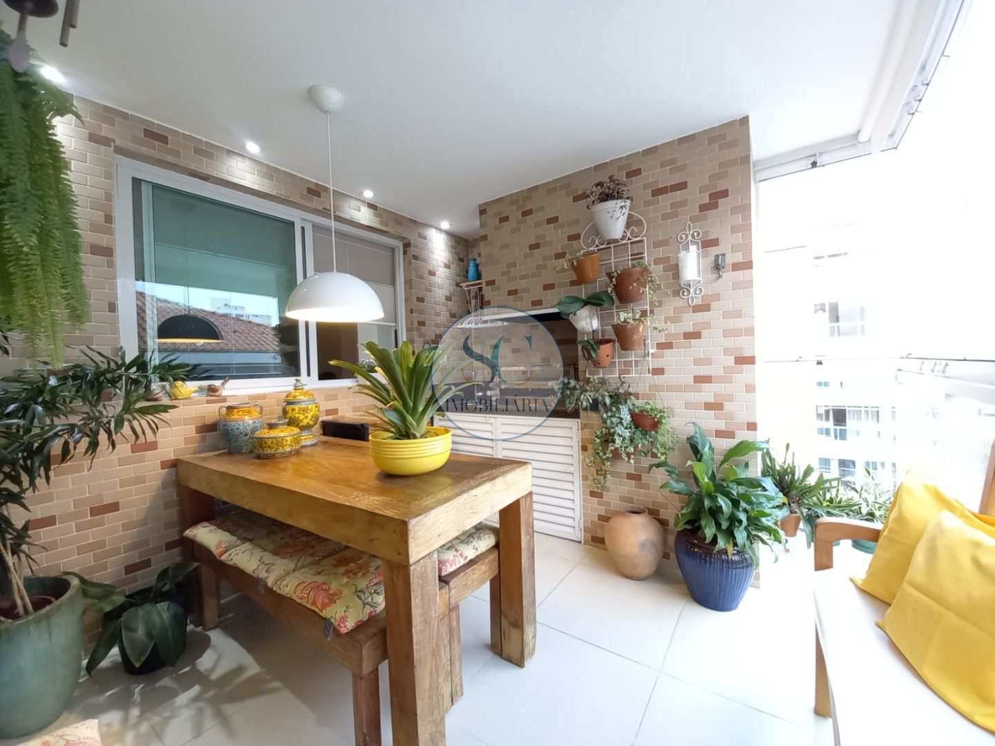 Apartamento à venda com 3 quartos, 140m² - Foto 1