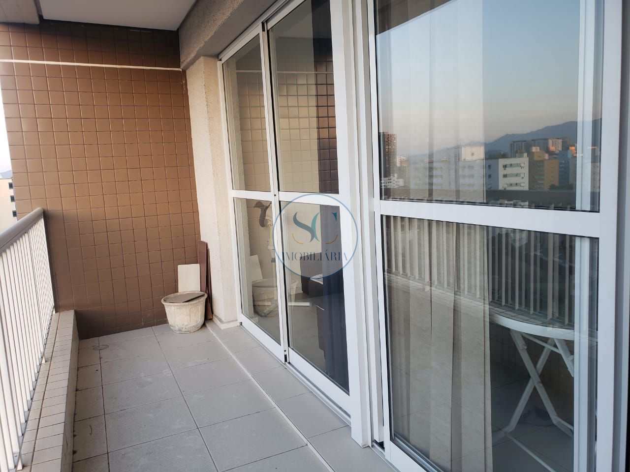 Apartamento à venda com 2 quartos, 67m² - Foto 7