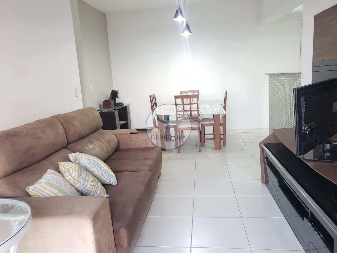 Apartamento à venda com 2 quartos, 67m² - Foto 1