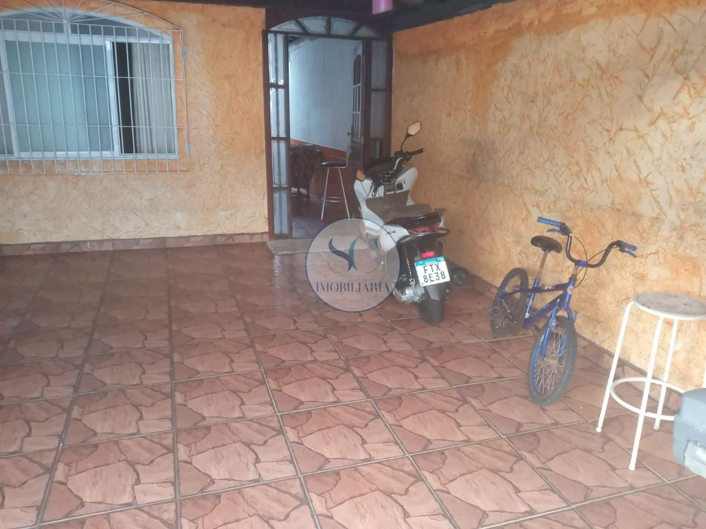 Casa à venda com 4 quartos, 120m² - Foto 2