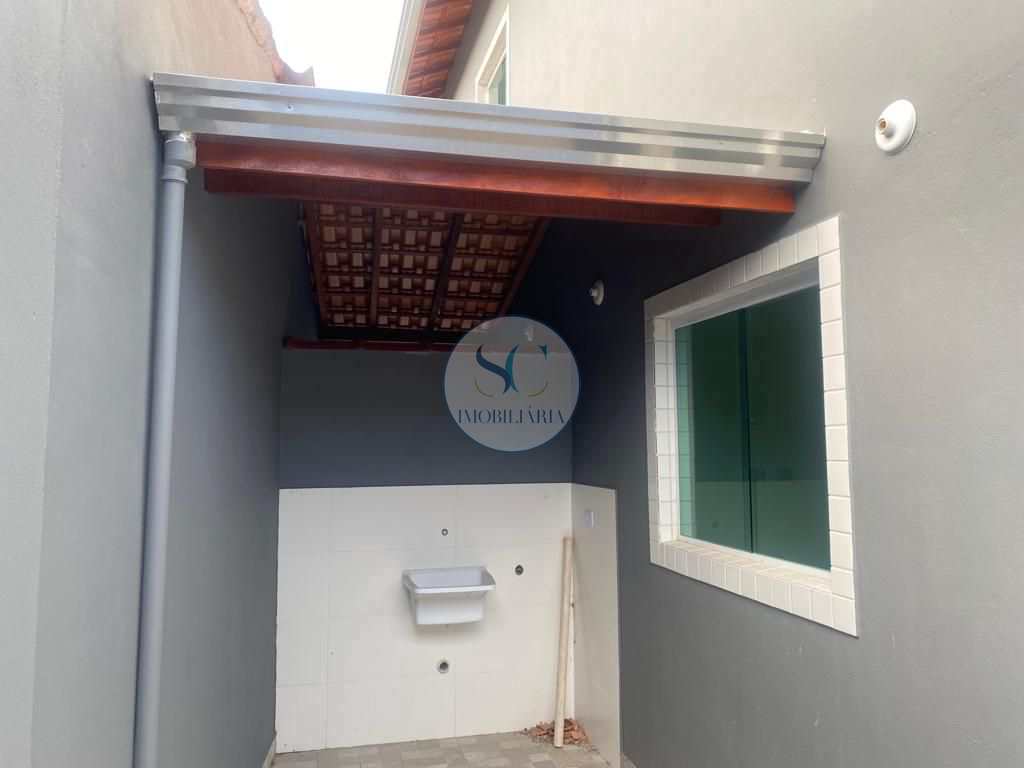 Casa à venda com 2 quartos, 60m² - Foto 2