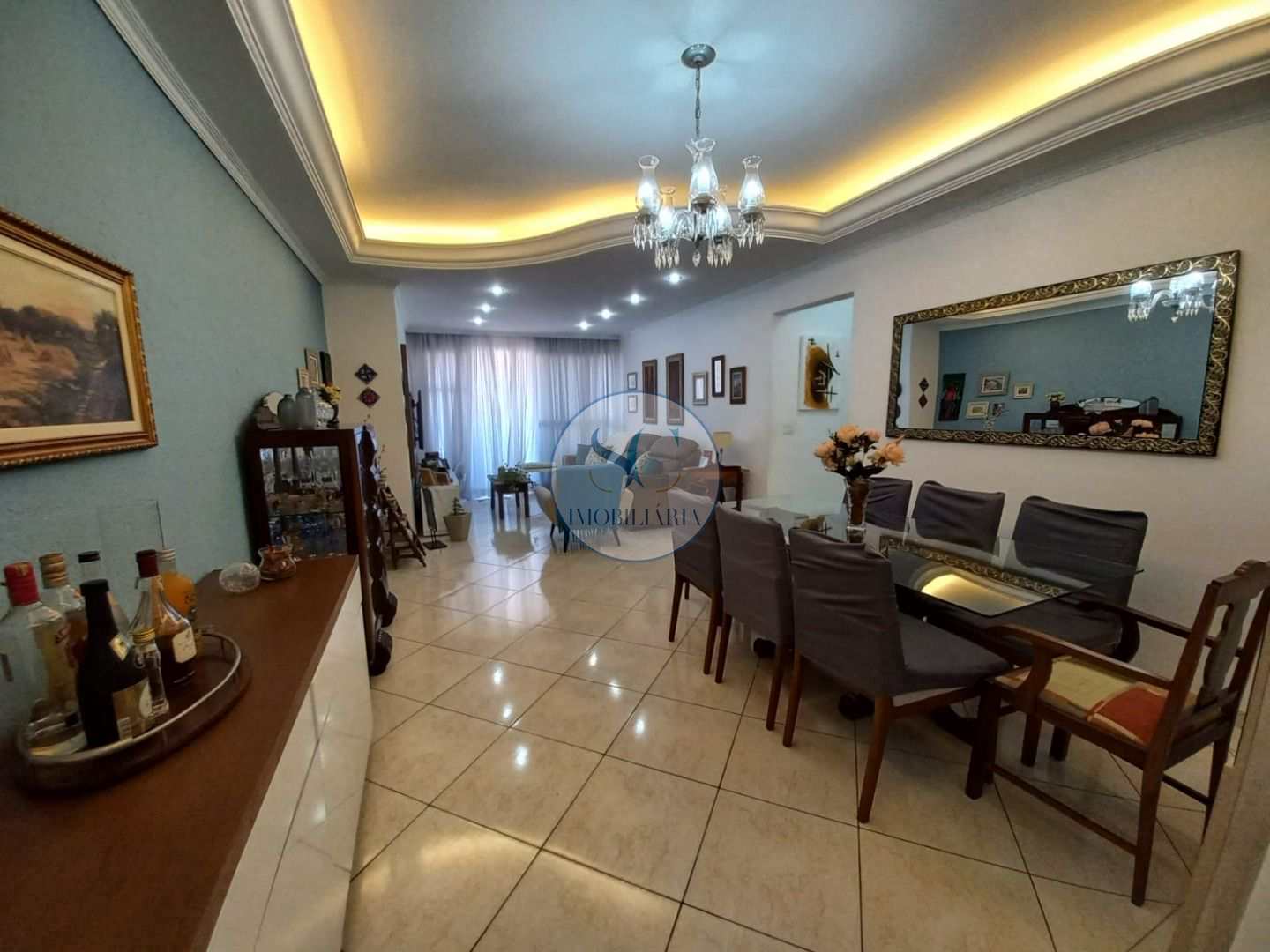 Apartamento à venda com 3 quartos, 150m² - Foto 1