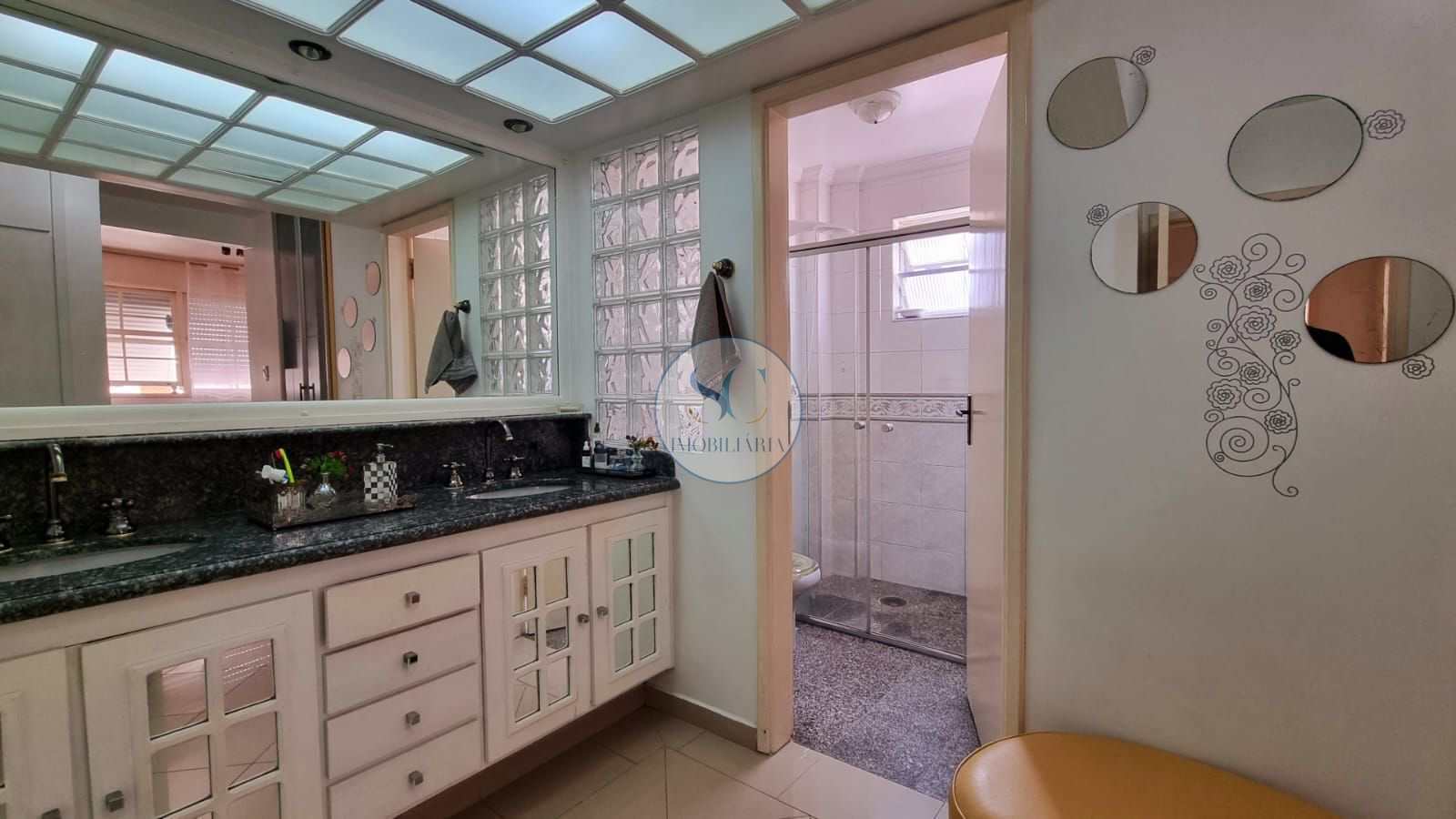 Apartamento à venda com 3 quartos, 190m² - Foto 5