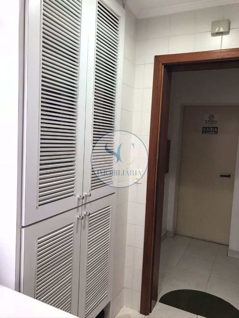 Apartamento à venda com 3 quartos, 209m² - Foto 17