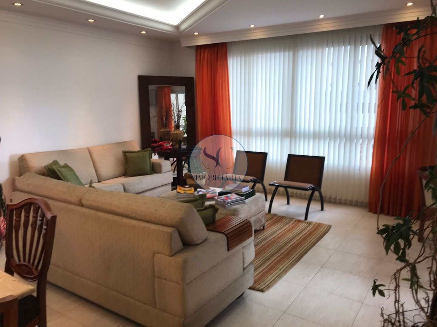 Apartamento à venda com 3 quartos, 209m² - Foto 1