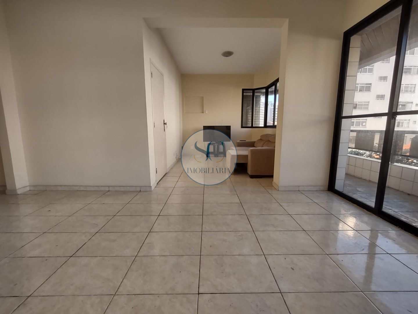 Apartamento à venda com 3 quartos, 189m² - Foto 5