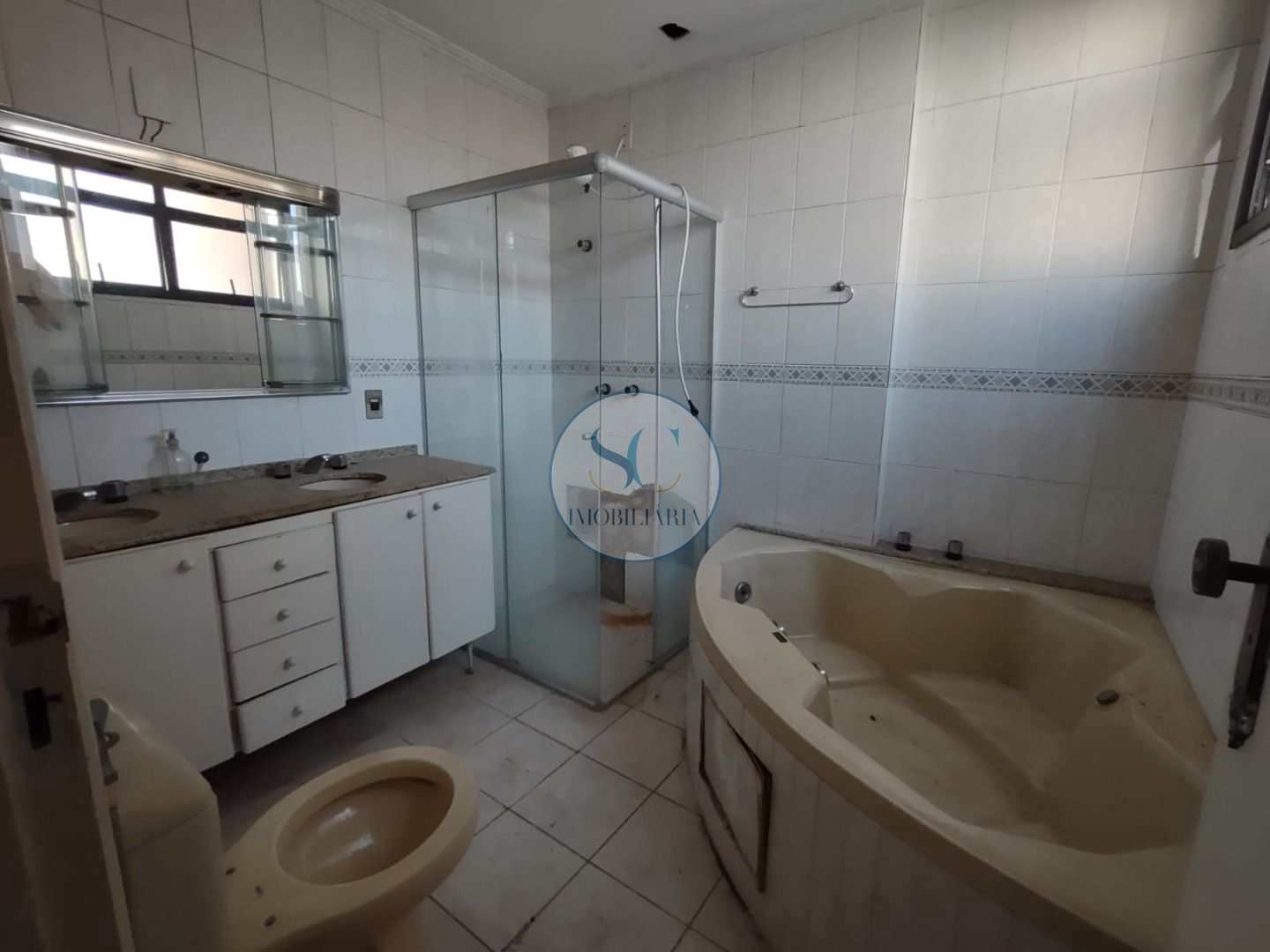 Apartamento à venda com 3 quartos, 189m² - Foto 12