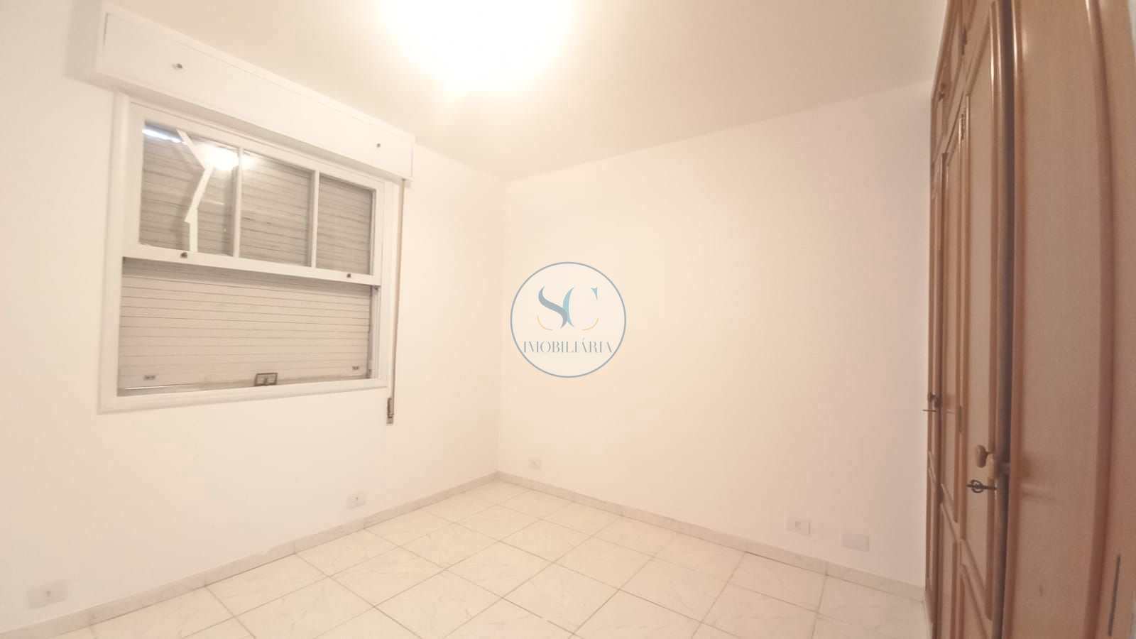 Apartamento à venda com 3 quartos, 140m² - Foto 3