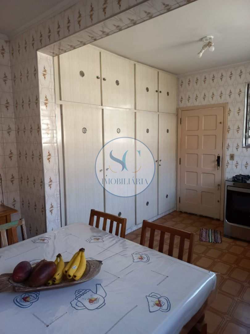 Casa à venda com 3 quartos, 240m² - Foto 29