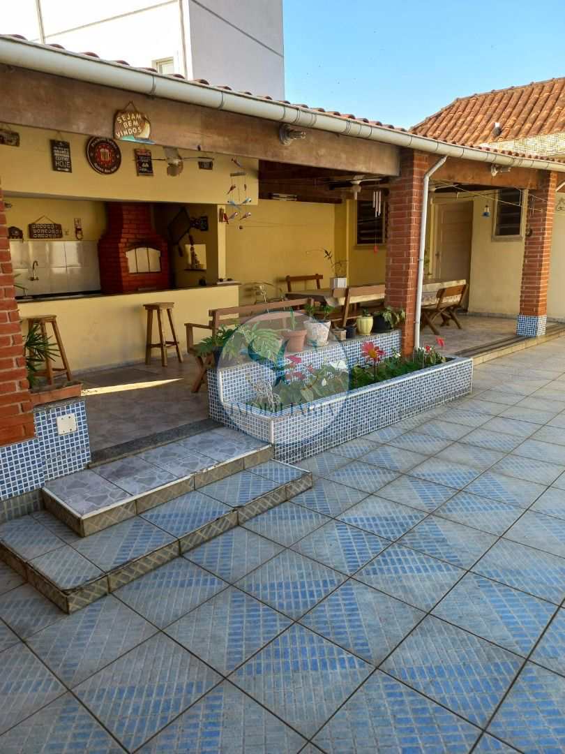 Casa à venda com 3 quartos, 240m² - Foto 22