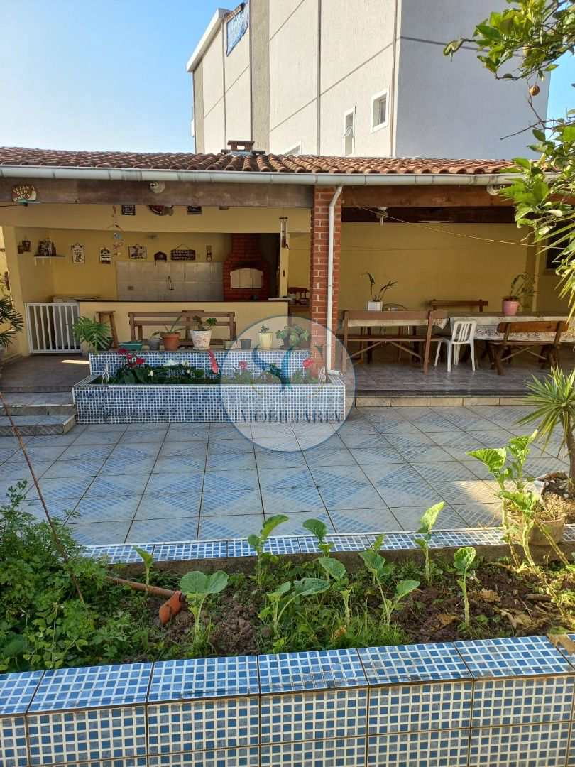 Casa à venda com 3 quartos, 240m² - Foto 35