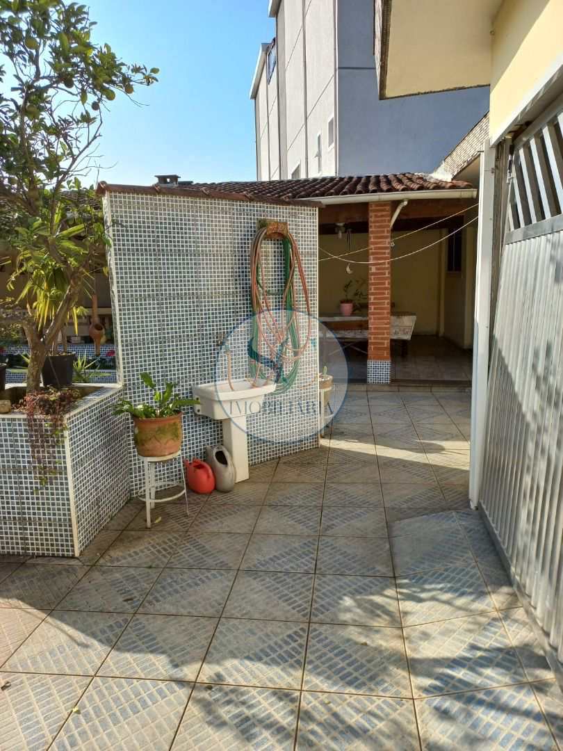 Casa à venda com 3 quartos, 240m² - Foto 20